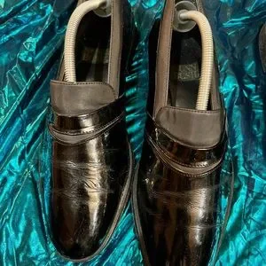Men’s fashion shoe bundle. Four sets of fashion shoes gently used. Shoes | Mens Fashion Shoe Bundle Four Sets Of Fashion Shoes  main image 4